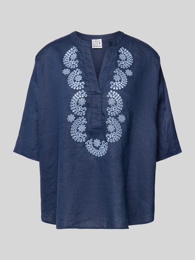 Produktfoto, Leinenbluse mit 3/4-Arm und Motiv-Stitching von Emily Van den Bergh, dunkelblau, Tunikakragen, Loose-Fit, reine Leinen.