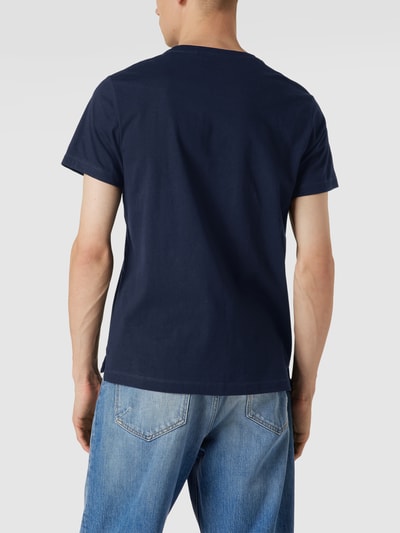 s.Oliver RED LABEL T-Shirt mit Label-Stitching Marine 5