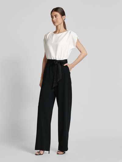 Swing Jumpsuit mit Rundhalsausschnitt Black 1