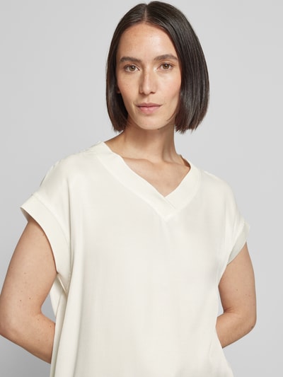 MORE & MORE Top bluzkowy o kroju relaxed fit z dekoltem w serek Złamany biały 3