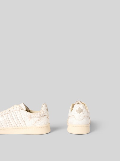 Produktfoto, Sneaker mit Schnürverschluss von Dsquared2 in Beige mit abgerundeter Spitze, Label-Detail, strukturierte Sohle, Absatzhöhe 3 cm, Schafthöhe 8 cm, Herren Sneaker