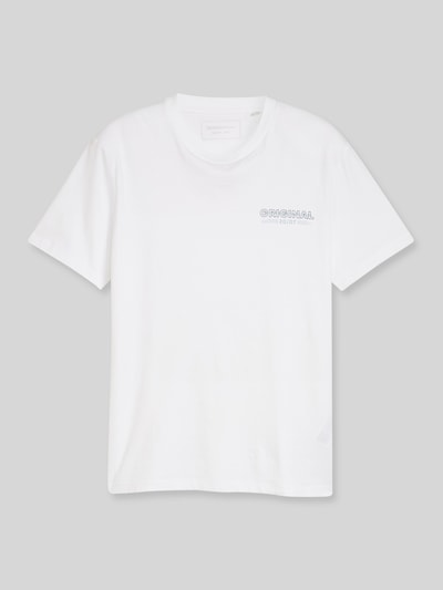 Produktfoto, Regular Fit T-Shirt aus reiner Baumwolle von Tom Tailor Denim, Optik: Unifarben, Passform: Regular-Fit, Label-Schriftzug, Rundhals, Ärmelform: Kurzarm, reine Baumwolle, Herren T-Shirt, glatte weiße Oberfläche