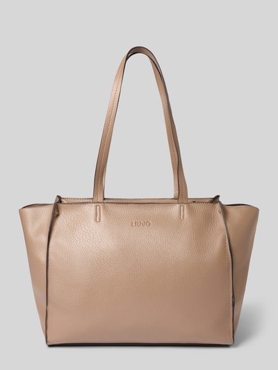 Produktfoto, Tote Bag mit Logo-Detail Modell 'Lapis' von Liu Jo White in Beige mit Leder-Optik, Hauptfach mit Reißverschluss, schmale Schulterriemen, Reißverschlussfach innen, Maße 47 cm Breite, 30 cm Länge, 17 cm Tiefe, Schulterriemen 64 cm, Marken-Logo auf der Front.