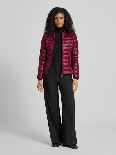 ARMANI EXCHANGE Kurtka puchowa o kroju shaped fit z kieszeniami zapinanymi na zamek błyskawiczny Bordowy 1