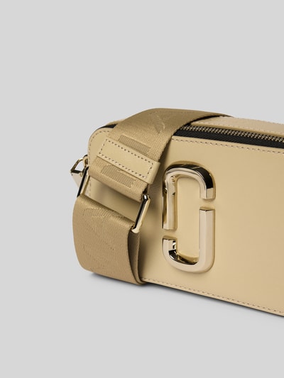 Marc Jacobs Crossbody Bag mit Label-Detail Taupe 3