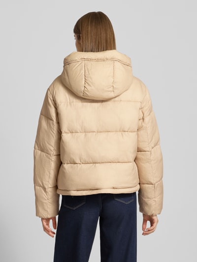 Tommy Jeans Regular Fit Steppjacke mit Kapuze Taupe 5