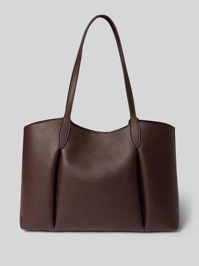 Produktfoto, Tote Bag in Leder-Optik Modell 'MELODY' von GUESS in Braun mit schmalen Schulterriemen und Logo-Detail, breite 44 cm, länge 31 cm, tiefe 15 cm, hauptfach mit Magnetverschluss, herausnehmbares Innenfach, schlichte Struktur