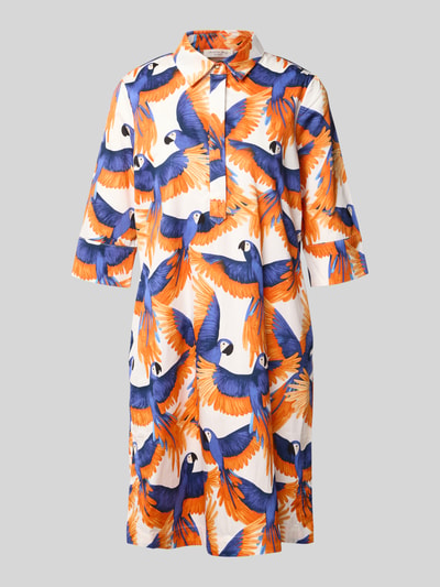 Produktfoto, Knielanges Hemdblusenkleid im Allover-Look von Christian Berg Woman aus Reine Baumwolle mit Gerader-Schnitt und verdeckter Knopfleiste, buntes Vogelmuster, glatte Textur.