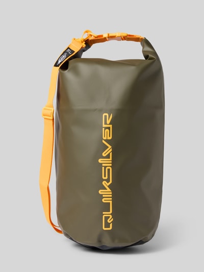 Produktfoto, Tasche mit Riemen und Label-Print von Quiksilver in Olivgrün mit gelbem Print und verstellbarem Riemen, Herren Tasche