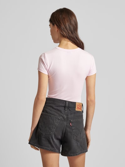 Gina Tricot T-Shirt mit Rundhalsausschnitt Rosa 5