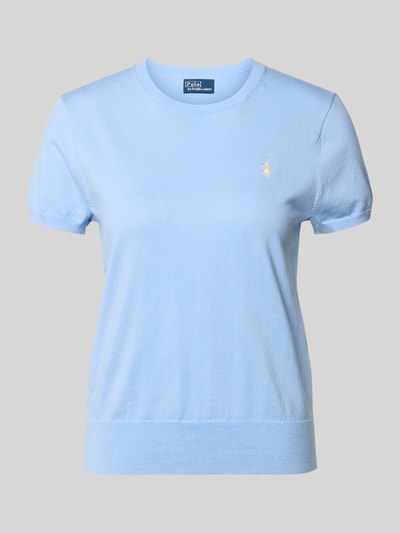 Produktfoto, Regular Fit Strickpullover aus Baumwoll-Mix von Polo Ralph Lauren in Hellblau, unifarben, Feinstrick, Rippenabschlüsse, Logo-Stitching.