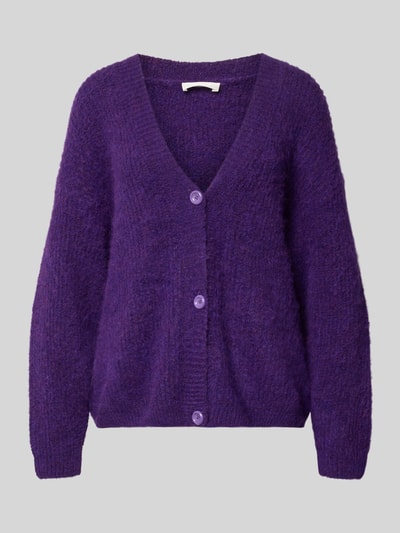 Produktfoto, Cardigan mit V-Ausschnitt Modell 'EAST' von American Vintage in Lila, flauschige Textur, Relaxed Fit, Knopfleiste, Material-Mix mit Alpaka-Anteil.