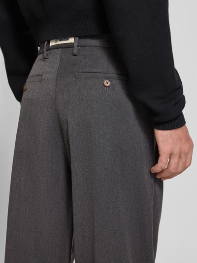 PROHIBITED Bundfaltenhose mit Gesäßtaschen Modell 'HERITAGE' Anthrazit 3