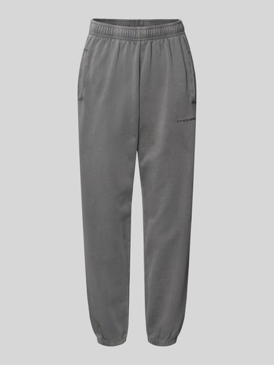 Produktfoto, szare High Waist Sweatpants mit elastischem Bund von Pegador z bawełnianej mieszanki, logo, kieszenie z przodu, długość nogawki 80 cm