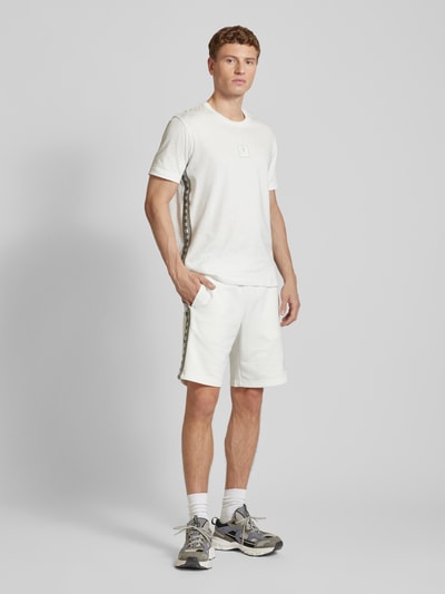 CHAMPION Tapered Fit Sweatshorts mit Label-Print Offwhite 1