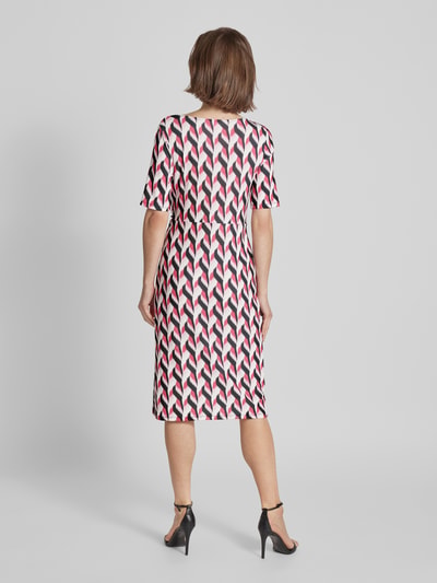 s.Oliver BLACK LABEL Knielanges Wickelkleid mit Allover-Muster Pink 5