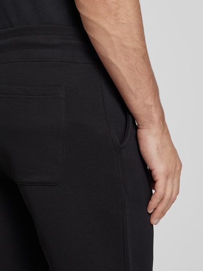 Gant Regular Fit Shorts mit elastischem Bund Black 3