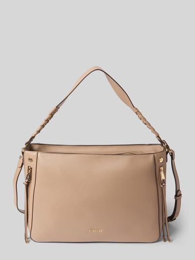 Produktfoto, Hobo Bag mit Label-Detail Modell 'GIHEN' von Liu Jo White in Beige, Flecht-Optik Schultergurt, Hauptfach mit Reißverschluss, goldene Reißverschlüsse, Maße 40 cm Breite, 26 cm Länge, 14 cm Tiefe, verstellbarer Schultergurt 115 cm.