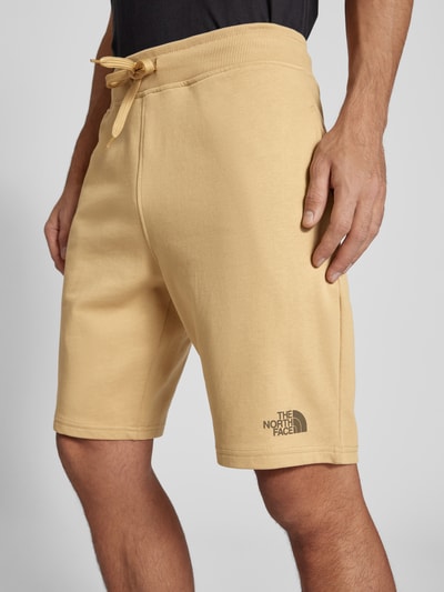 The North Face Regular Fit Sweatshorts mit Label-Print Modell 'STANDARD' Beige 3