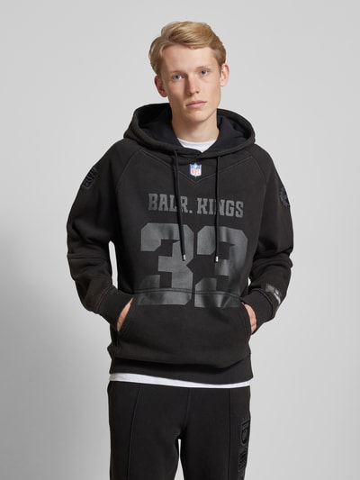 Balr. Hoodie mit Logo- und Label-Print Modell 'NFL x BALR.' Black 4