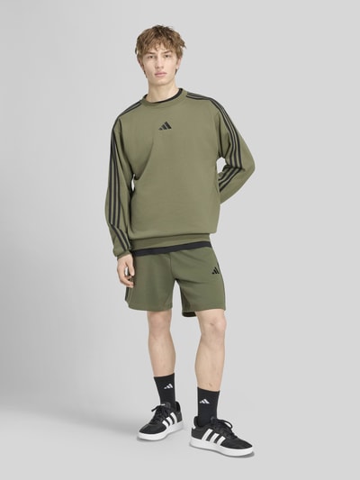 adidas Sportswear Regular Fit Sweatshirt aus Baumwoll-Mix Oliv 1