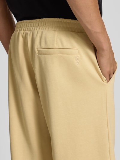 REVIEW Sweathose mit elastischem Bund Beige 3