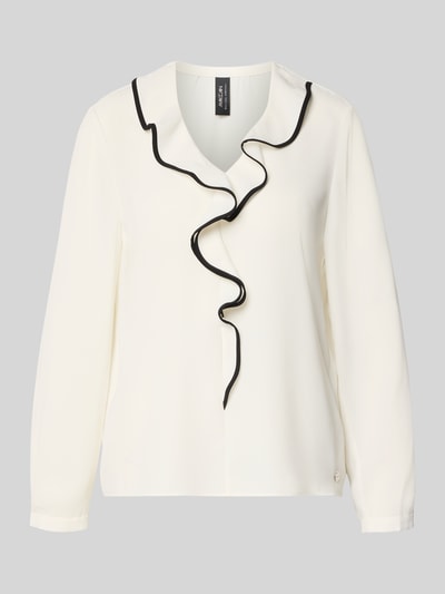 Produktfoto, Regular Fit Bluse mit Volants von Marc Cain für Damen in Weiß mit schwarzem Volant, V-Ausschnitt, Label-Detail, glatte Textur, Rückenlänge bei Größe 36: 58 cm, Ärmellänge: 60 cm.