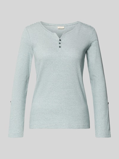 Produktfoto, Regular Fit Langarmshirt aus Baumwoll-Mix von Tom Tailor in lichtblauw two tone, v-hals, lange mouw, geribde textuur, label stitching