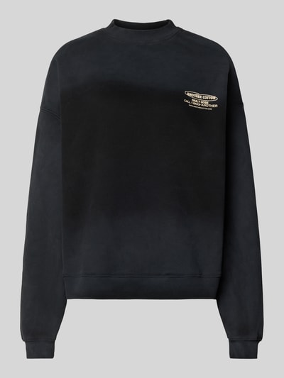 Produktfoto, Regular Fit Sweatshirt mit Logo-Print von Another Cotton Lab aus Mieszanka bawełny, stójka, elastyczne wykończenia, czarny odcień, gładka faktura