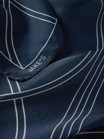 Produktfoto, Tuch in quadratischer Form mit Label-Detail von Jake*s Casual, ciemnogranatowy kolor, białe geometryczne linie, gładka tekstura