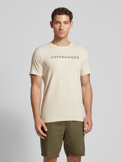 Lindbergh T-shirt z nadrukiem z logo model ‘Copenhagen’ Piaskowy 4