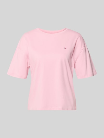 Productfoto, Regular Fit T-Shirt aus reiner Baumwolle van TOMMY HILFIGER in effen lichtroze, logo-stiksel, ronde hals, korte mouw, katoen
