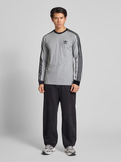 adidas Originals Shirt met lange mouwen en labelstitching Middengrijs - 1