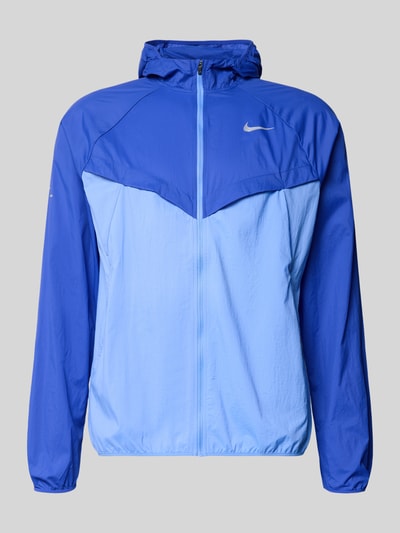 Produktfoto, Trainingsjacke mit Logo-Print und Kapuze von NIKE TRAINING in Blau, gerader Schnitt, Reißverschluss, glatte Textur.