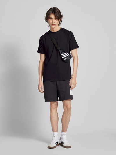 adidas Originals T-Shirt mit Label-Print Black 1