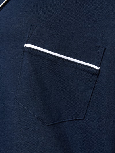 Produktfoto, Pyjama-Oberteil mit Reverskragen und Brusttasche von Christian Berg Woman in Dunkelblau, Baumwoll-Modal-Mix, Detailaufnahme