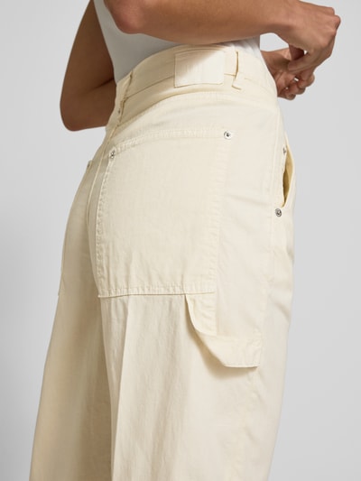 DRYKORN Spodnie o kroju tapered fit z fakturowanym wzorem model ‘QUALIFY’ Écru 3