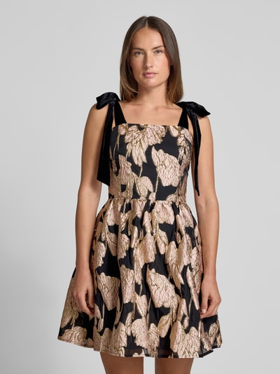 Lipsy Regular fit avondjurk met all-over bloemenstitching Goud gemêleerd - 4