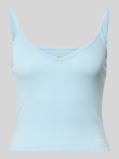 Produktfoto, Trägertop mit Logo Modell 'GJ POINTELLE CAMI' von Guess Jeans, hellblau, Pointelle-Muster, Slim-Fit, V-Ausschnitt, Spaghettiträger, Material-Mix mit Viskose-Anteil