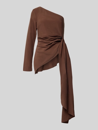 Produktfoto, Bluse im One-Shoulder-Design aus Modal-Mix von Topshop, brązowy kolor, dopasowany krój, marszczenie z trenem w talii, długi rękaw, mieszanka modalu, długość tyłu 53 cm, długość rękawa 56 cm, gładka tekstura