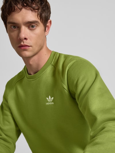 adidas Originals Bluza z wyhaftowanym logo Oliwkowy 3