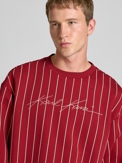 KARL KANI Regular Fit Sweatshirt mit Logo-Stitching Modell 'Pinstripe' Rot 3
