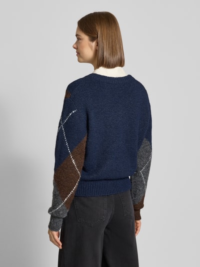 Gina Tricot Strickpullover mit V-Ausschnitt Modell 'Argyle' Mittelgrau Melange 5