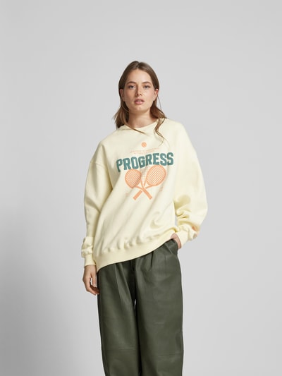 OH APRIL Oversized Sweatshirt mit Motiv-Print Ecru 4