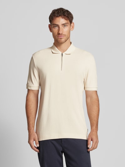 BOSS Koszulka polo o kroju regular fit z zamkiem błyskawicznym model ‘Paras’ Piaskowy 4