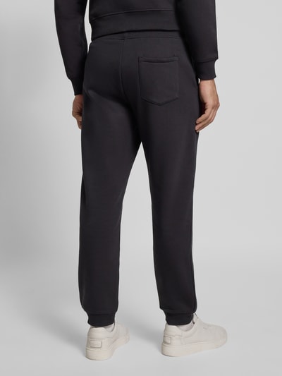 MCNEAL Regular Fit Sweatpants mit elastischen Beinabschlüssen Black 5