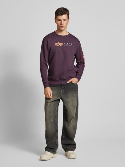 Alpha Industries Sweatshirt mit Label-Print und Reißverschlusstasche Violett 1