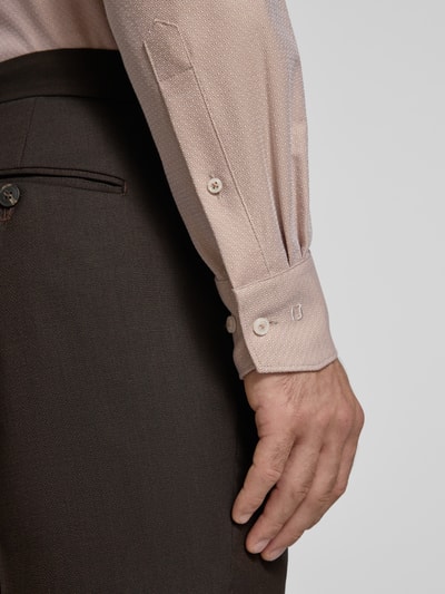 OLYMP Modern Fit Business-Hemd mit Kentkragen Modell 'Global' Sand 3