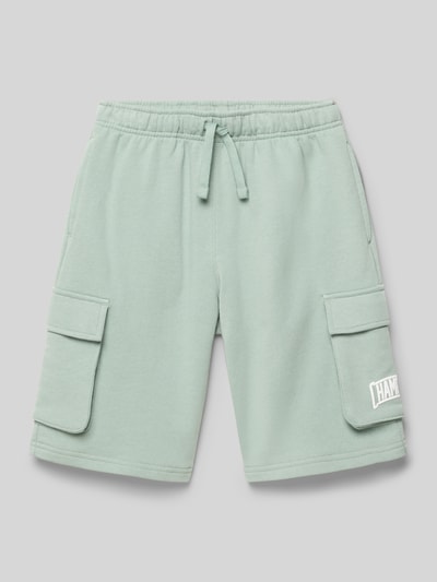 Produktfoto, Bermudas aus Baumwoll-Mix mit Label-Detail von CHAMPION in Hellgrün, elastischer Bund, Cargotaschen, gerade Passform