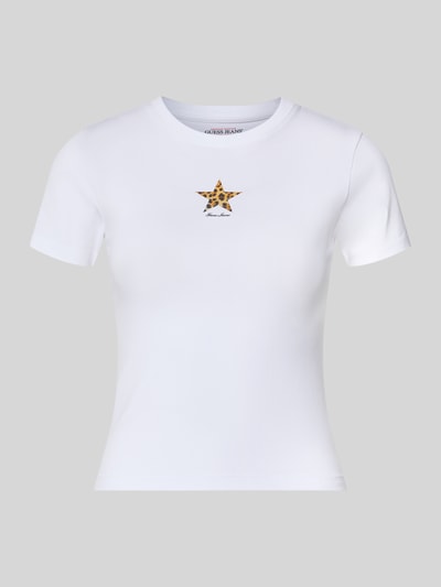 Produktfoto, Slim Fit Langarmshirt Baumwoll-Mix mit Logo-Patch von GUESS, weiß, kurzer Schnitt, Ripp-Struktur, elastisches Material